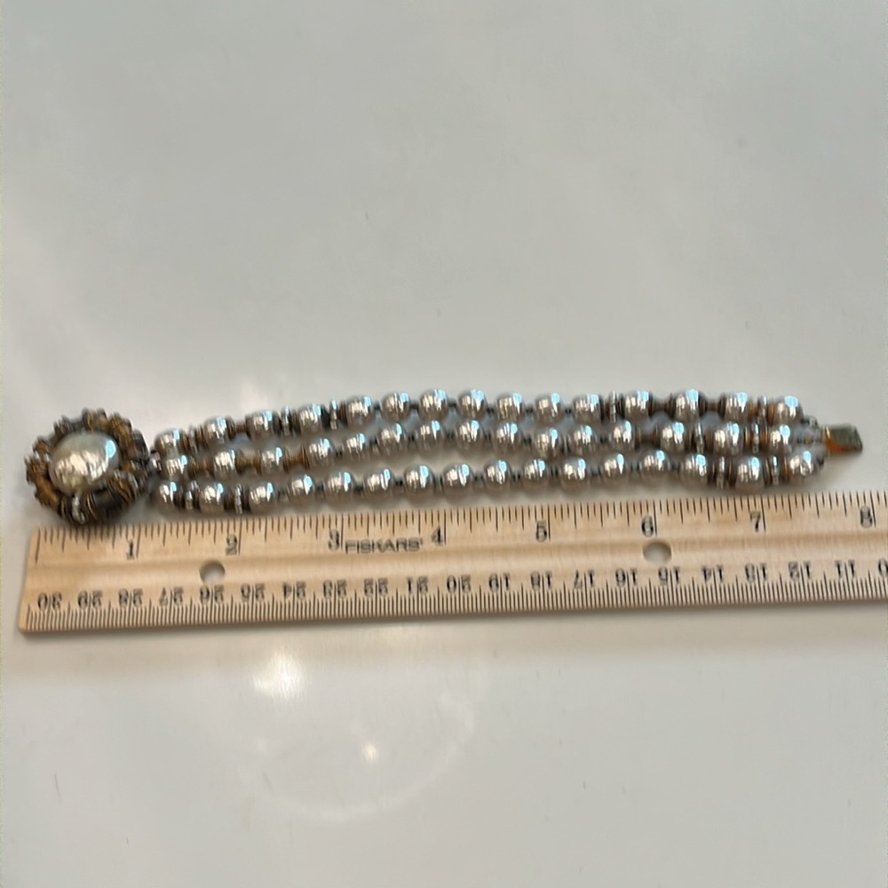 Miriam Haskell Signed Vintage Silver tone Faux Baroque Pearl Bracelet. - Picture 10 of 16